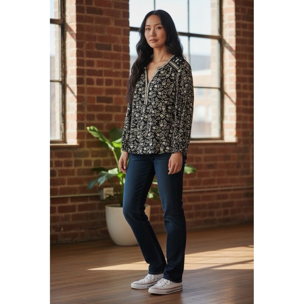 Lucky Brand Women’s L Black White Floral Embroidered V-Neck Long Sleeve Tunic